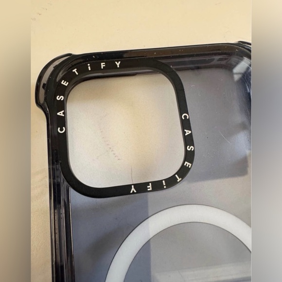 Six iPhone 15 Pro Max Cases - Casetify / Casely / Spigen / Velvet Caviar - Picture 5 of 7